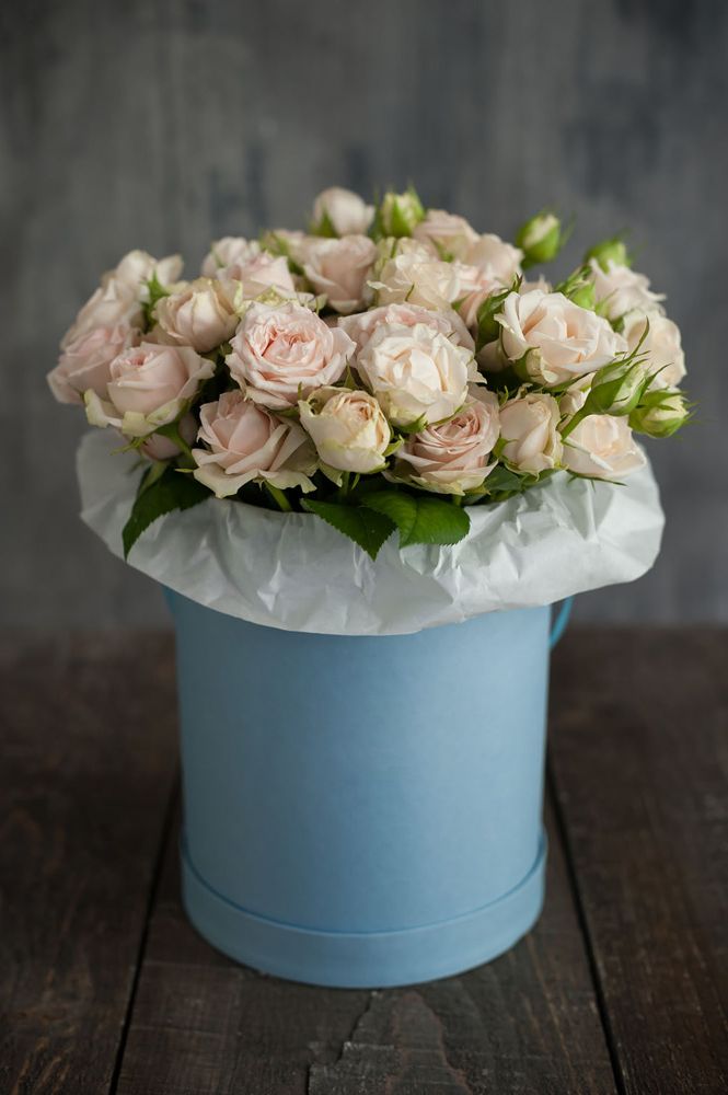 корпоративная коробка с розами для офиса в Чите