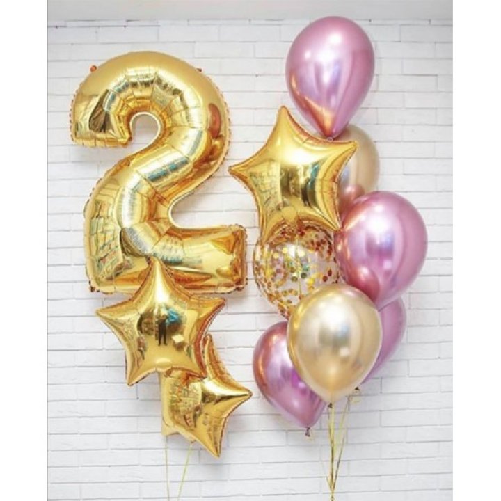 Цифра с фонтанами шаров  в Чите