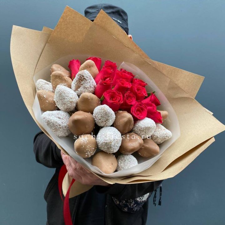 Розы и клубника в шоколаде Мерси в Чите
