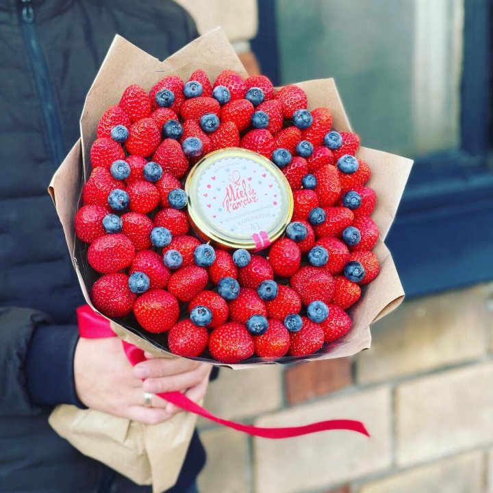 "Клубника и мёд" в Чите