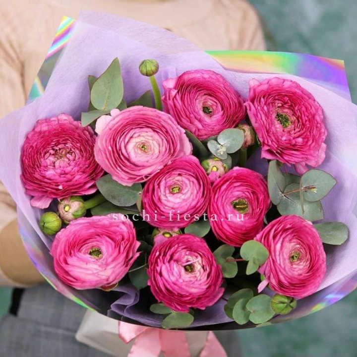 Ранункулюсы с эвкалиптом №2 в Чите