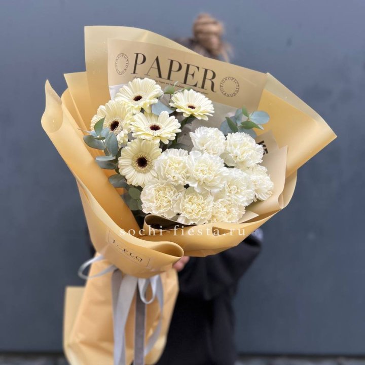  Букет с диантусами и герберами в Чите