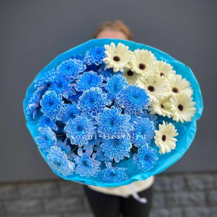 Букет хризантем и гербер в Чите