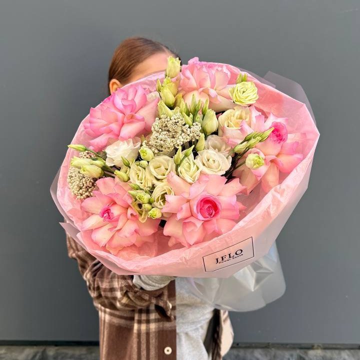 Букет "Розы с эустомой" в Чите