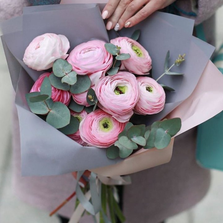 Ранункулюсы с эвкалиптом №1 в Чите