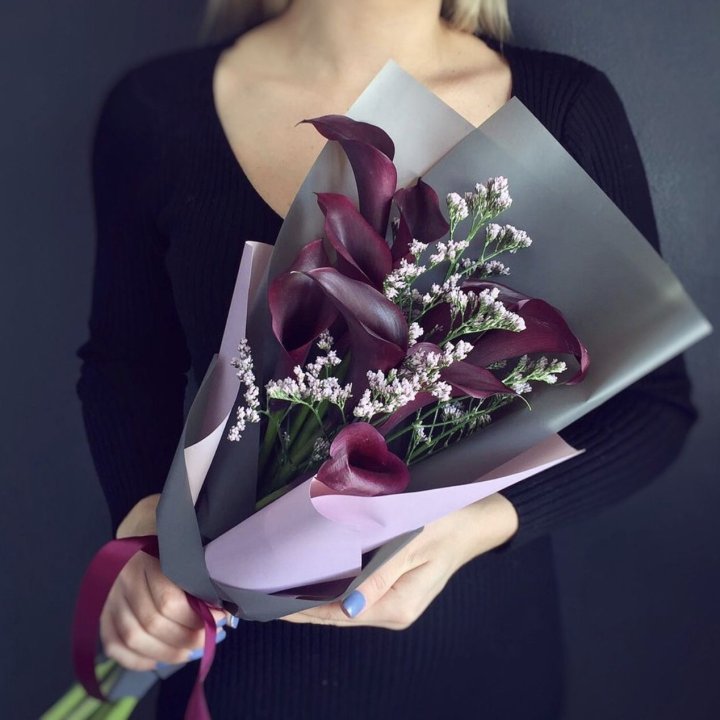 Букет фиолетовых калл в Чите