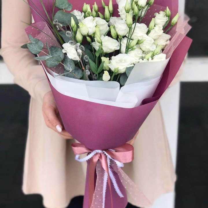 Эустомы с эвкалиптом в Чите