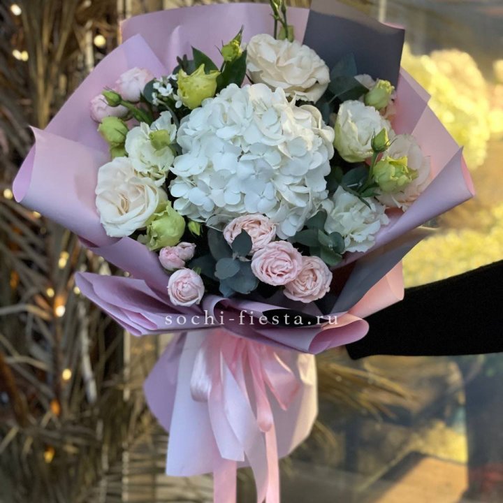 Букет с гортензией №3 в Чите