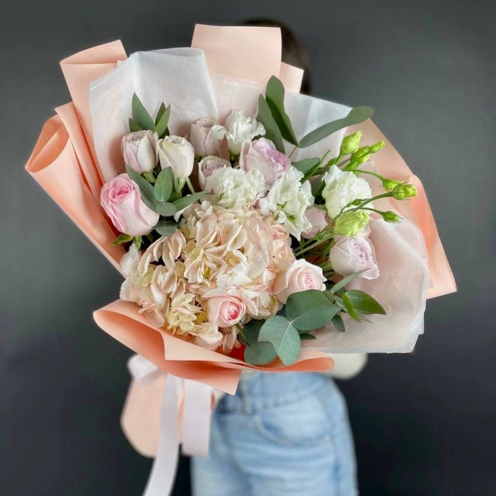 Букет с гортензией "Клодс" в Чите