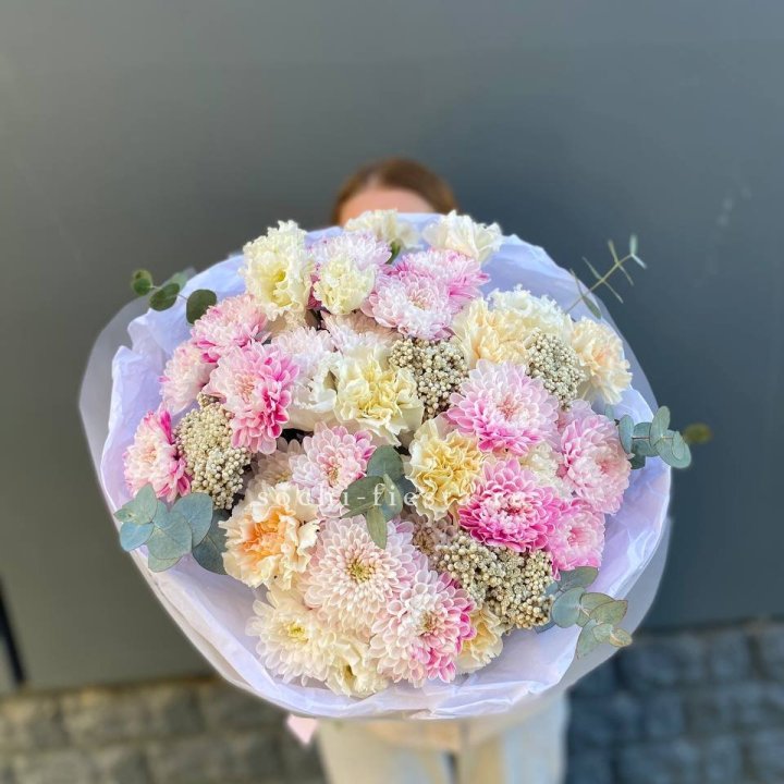 Букет из стойких цветов  в Чите