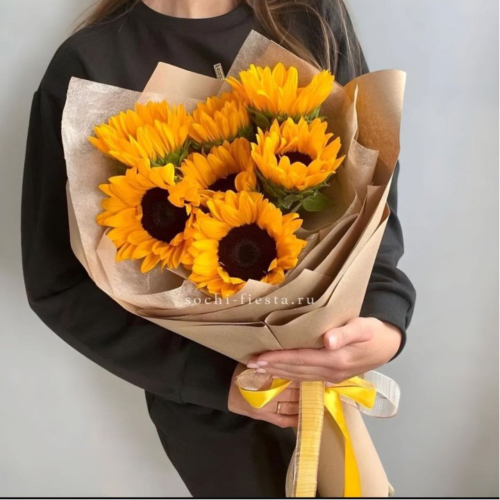 Букет из подсолнухов в Чите