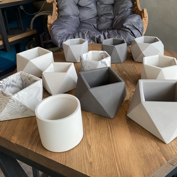 Дизайнерское кашпо в Чите