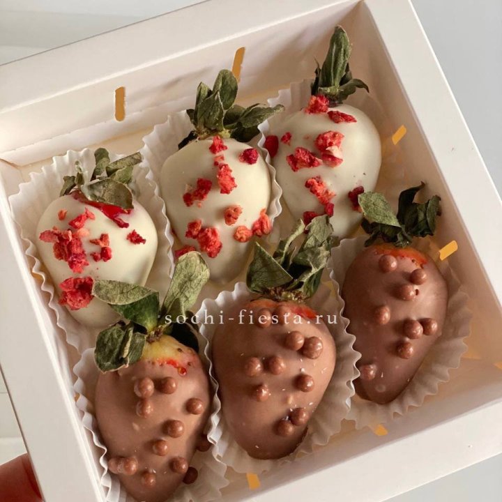 Клубника в шоколаде 6 ягод в Чите