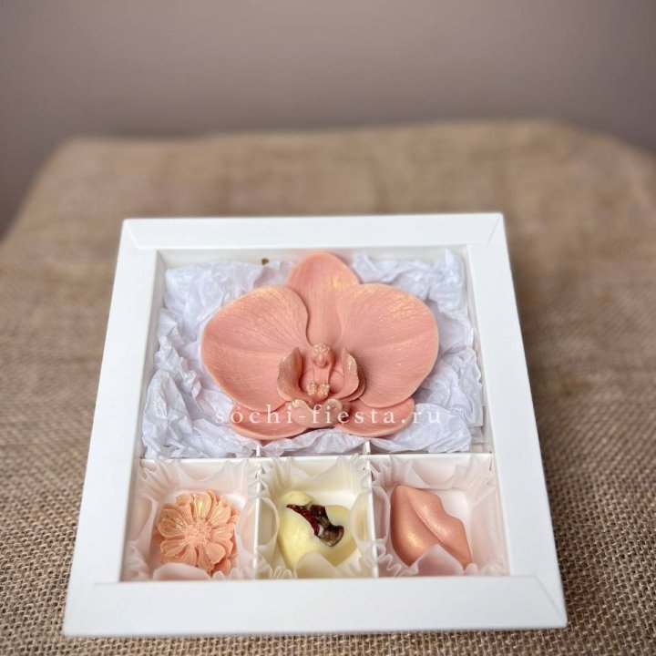 Конфеты из шоколада с Орхидеей в Чите