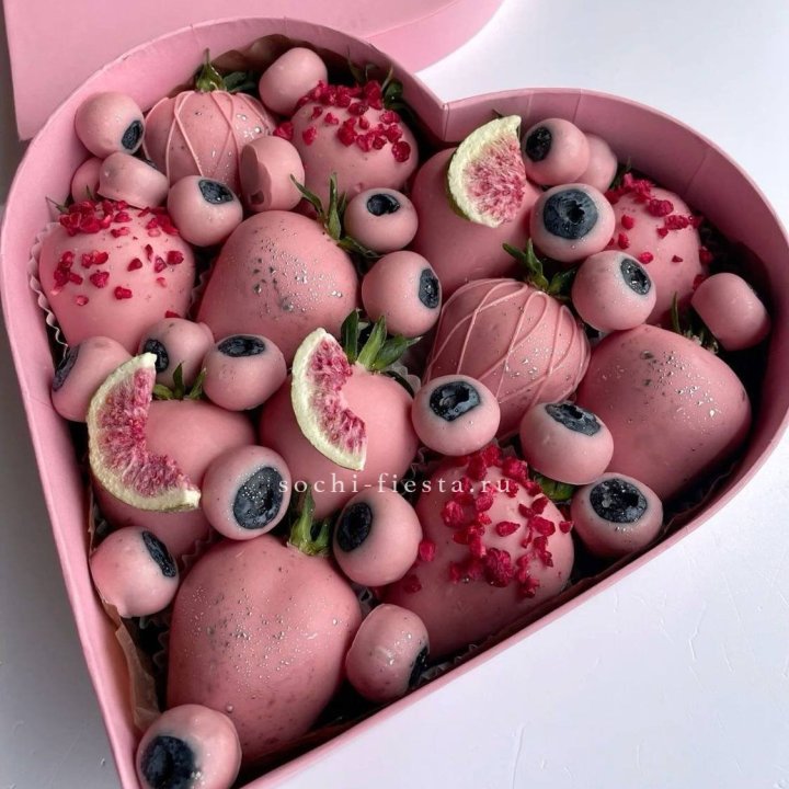 Клубника в шоколаде Сердце в Чите