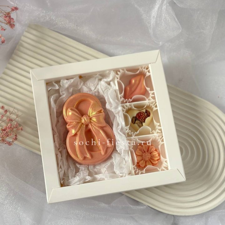 Конфеты из шоколада 8 Марта в Чите