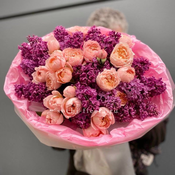  Дуо букет из кустовых роз и сирени в Чите