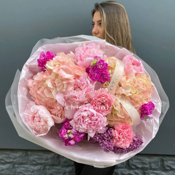  Букет "Фловер пионс" в Чите