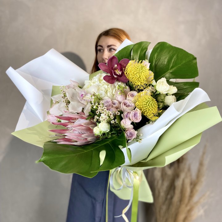 Дизайнерский букет экзотики в Чите