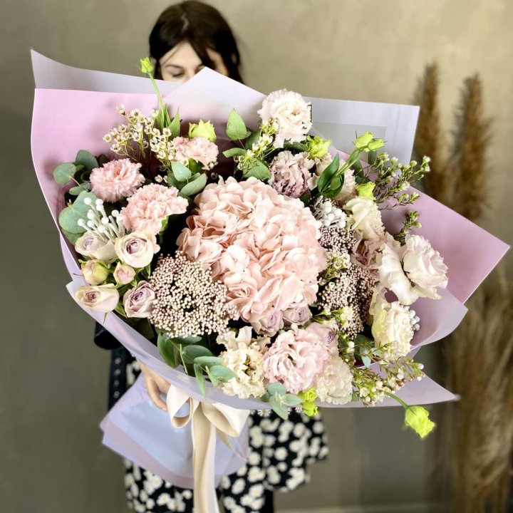 Дизайнерский букет "Трели кримс" в Чите