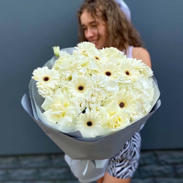  Букет "Вайт люксур" в Чите