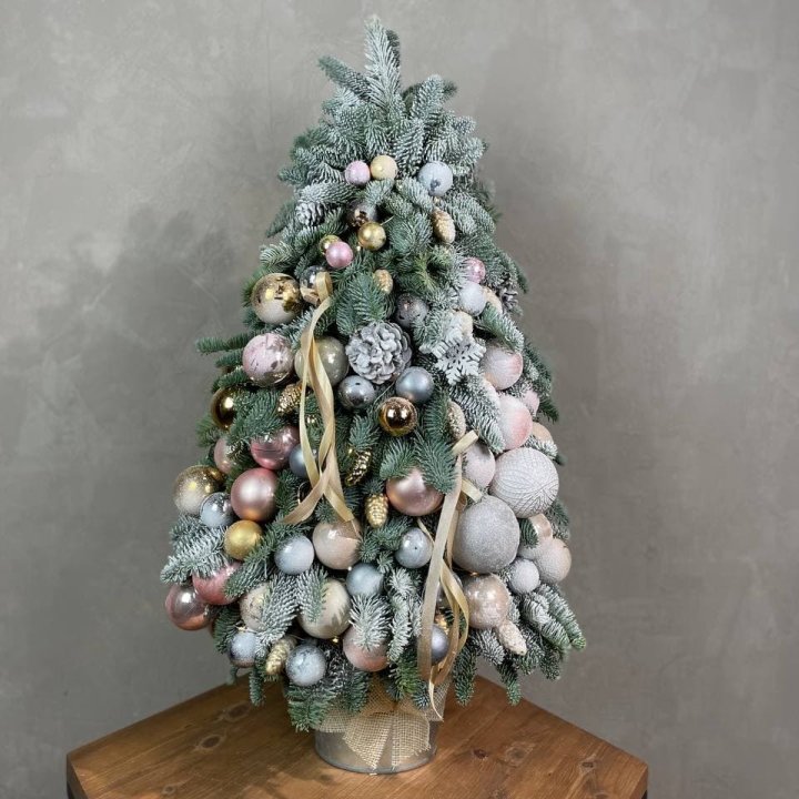 Новогодняя ёлка из веток датского нобилиса в Чите