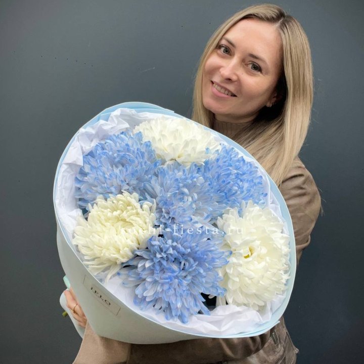 Букет из 7 хризантем  в Чите