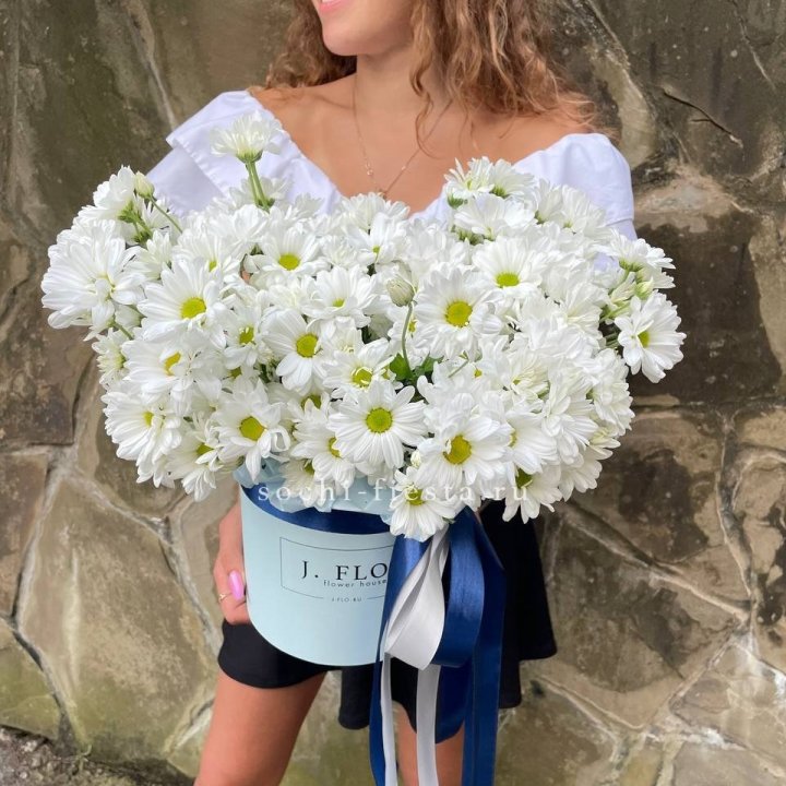 Коробка с хризантемами №2 в Чите