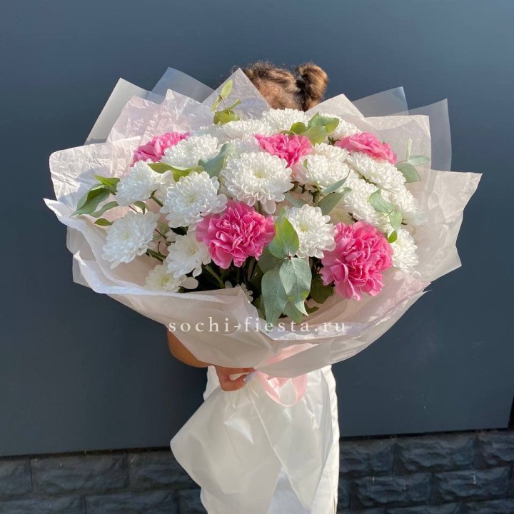  Букет  хризантем и диантусов "Воздушный" в Чите