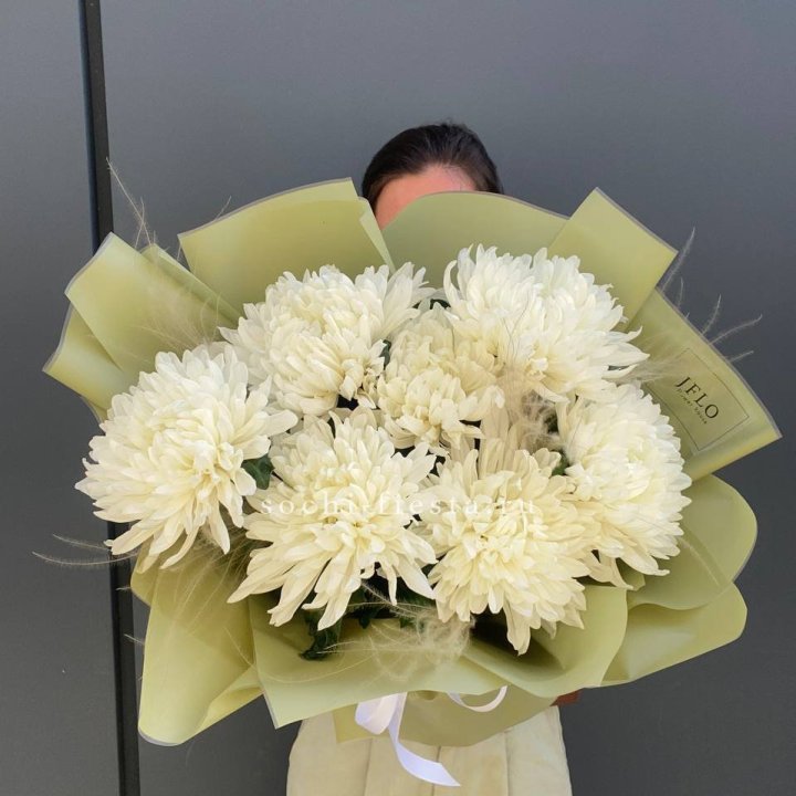 Букет одноголовых хризантем  в Чите