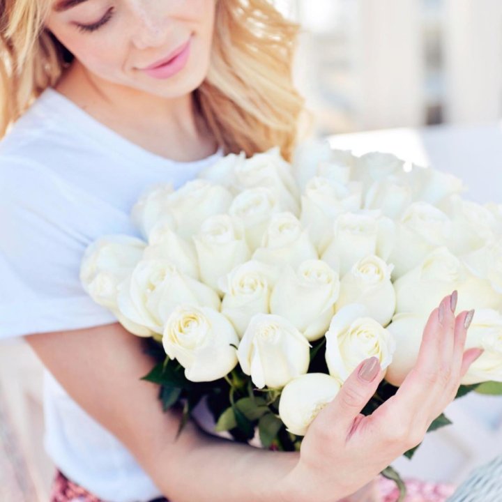 Букет высоких роз "Облака" в Чите