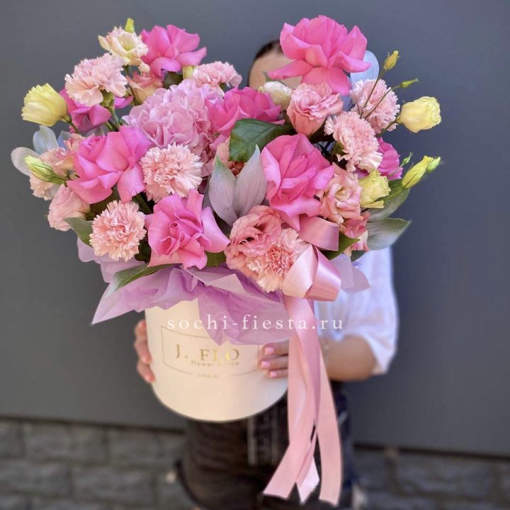 Цветочный бокс "Сальма" в Чите