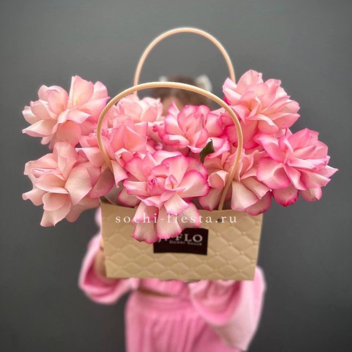 Сумочка розовых роз Венди в Чите