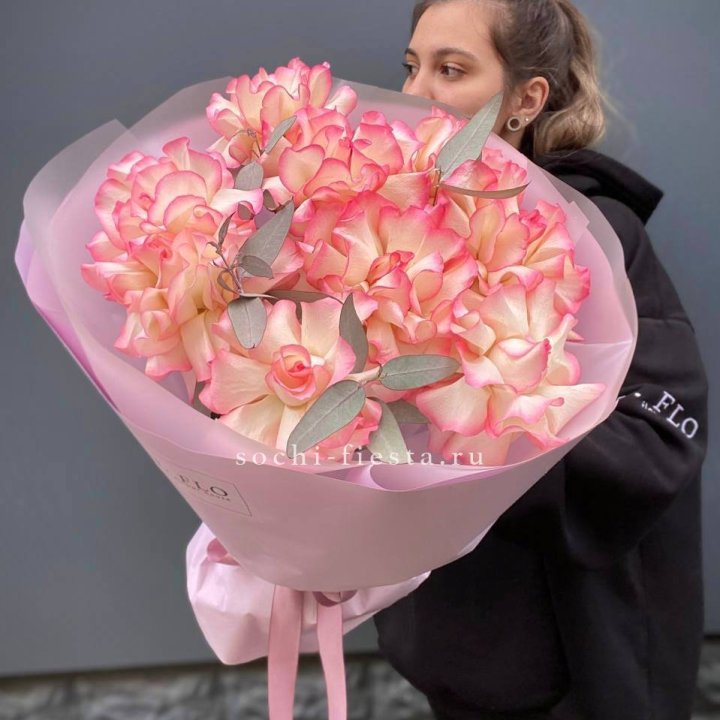 9 французских роз Джумилия в Чите