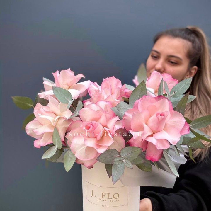 7 Французских роз в боксе в Чите