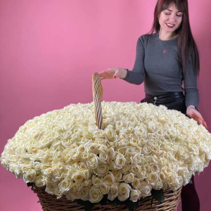 1001 белая роза в Чите