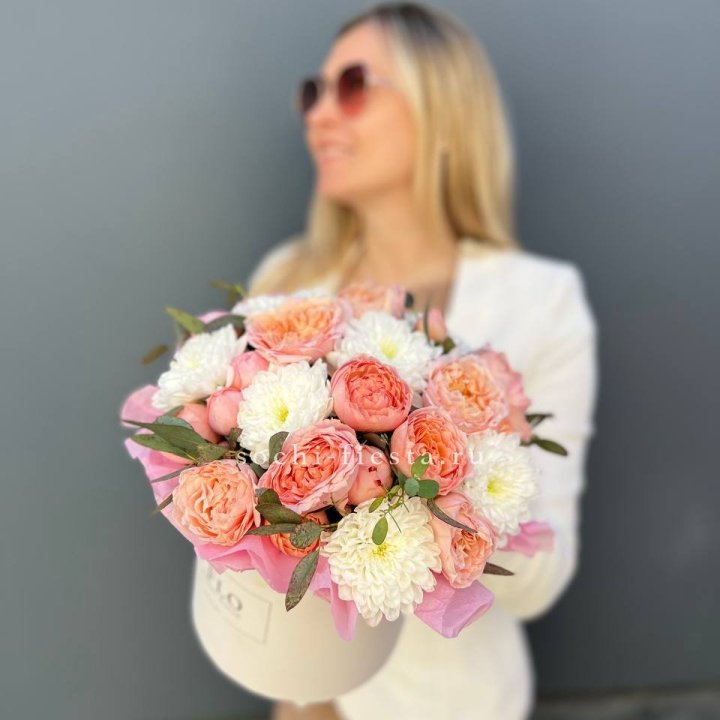 Нежная коробка с цветами в Чите