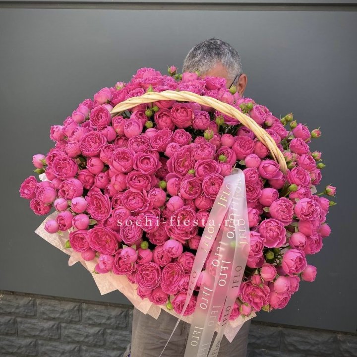 Корзина роз Мисти Баблс 151 в Чите