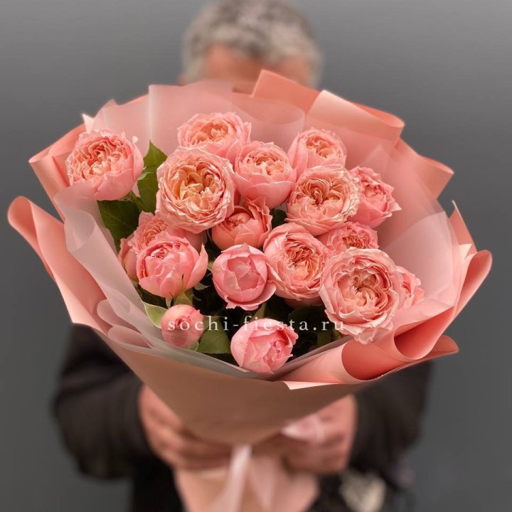 Букет комплимент из кустовых роз Джульетта в Чите