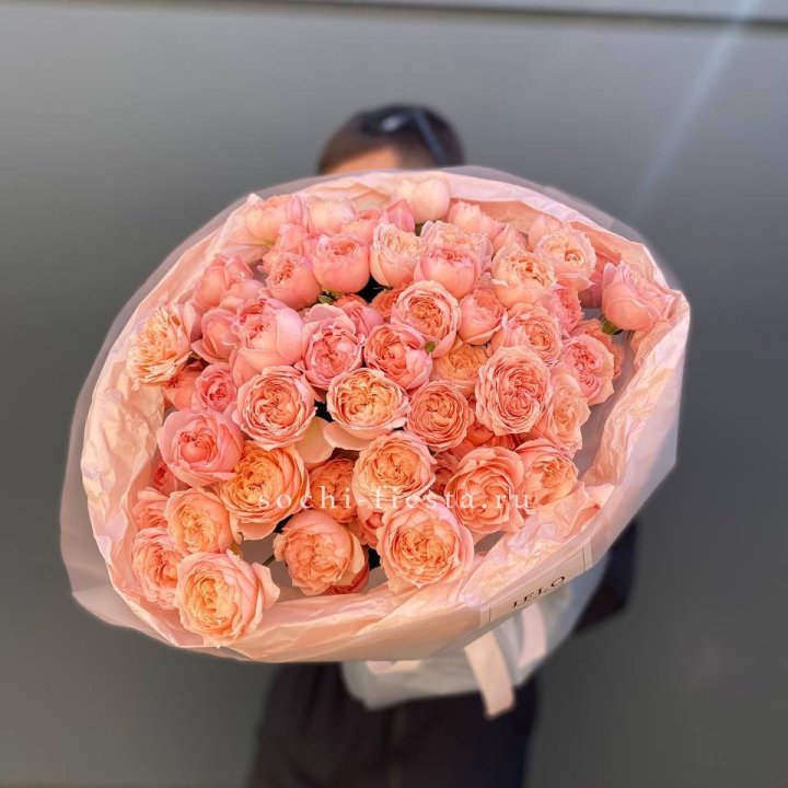 Букет из 21 пионовидной розы Джульетта в Чите