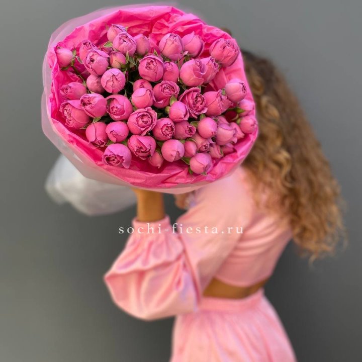 Букет из пионовидных роз  в Чите