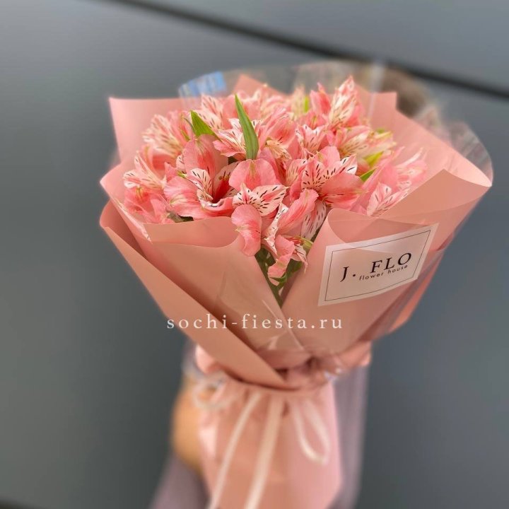 Букет альстромерий розовых в Чите