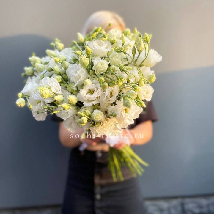 Букет эустом под ленту  в Чите