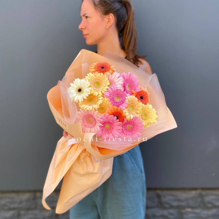 Букет разноцветных гербер в Чите