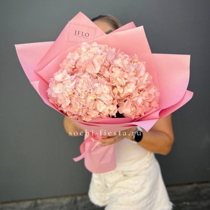 Букет гортензий "Крем" в Чите