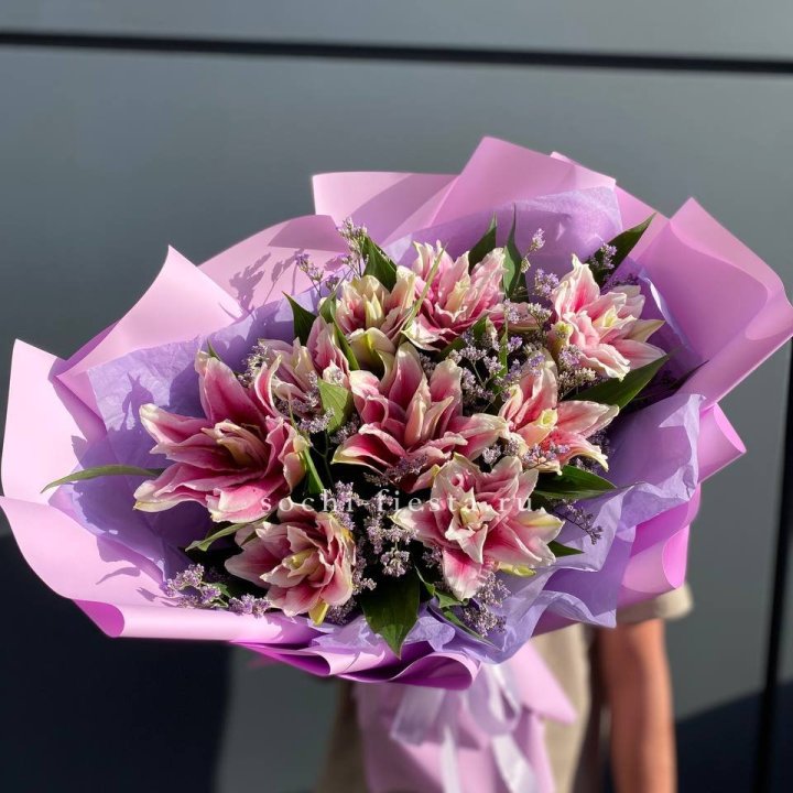 Букет пионовидных лилий №4 в Чите