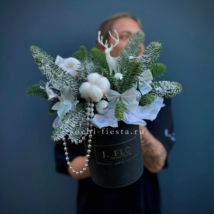 Композиция "Мери крисмас" в Чите