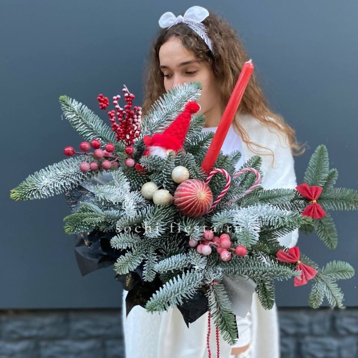 Композиция в бокале красная в Чите