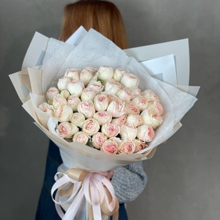 Букет пионовидных роз Пур лав в Чите