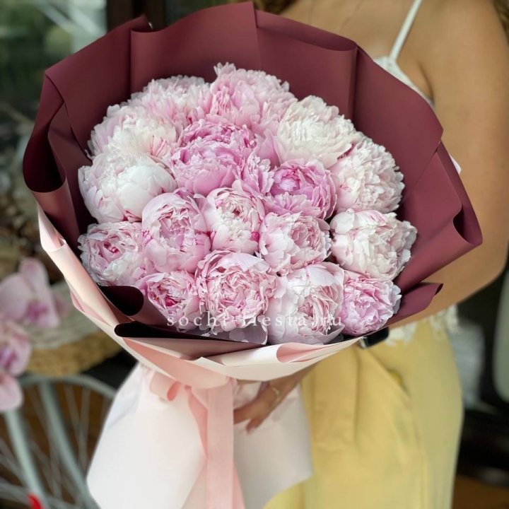 Букет 17 зефирных пионов в Чите